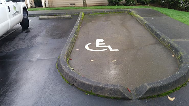 Une place pour les personnes handicapées