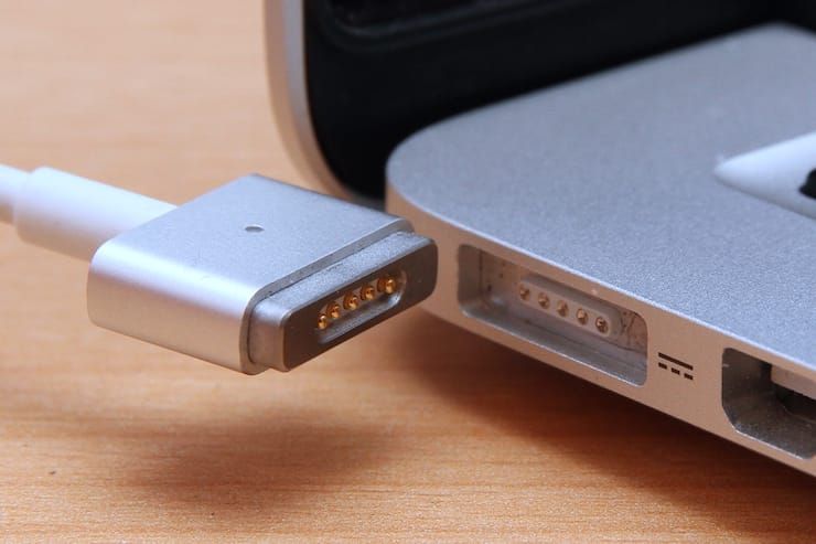 MagSafe на MacBook