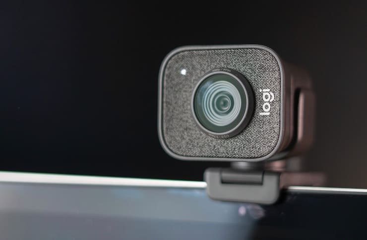 Working with the Logitech StreamCam webcam