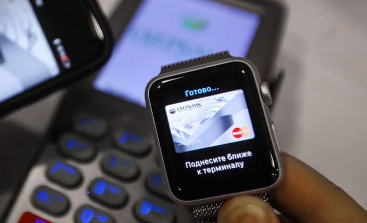 Как платить с помощью Apple Watch?