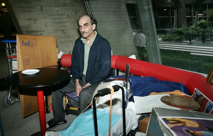 Vivre dans un aéroport pendant 18 ans : l'histoire vraie de l'Iranien Mehran Karimi Nasseri