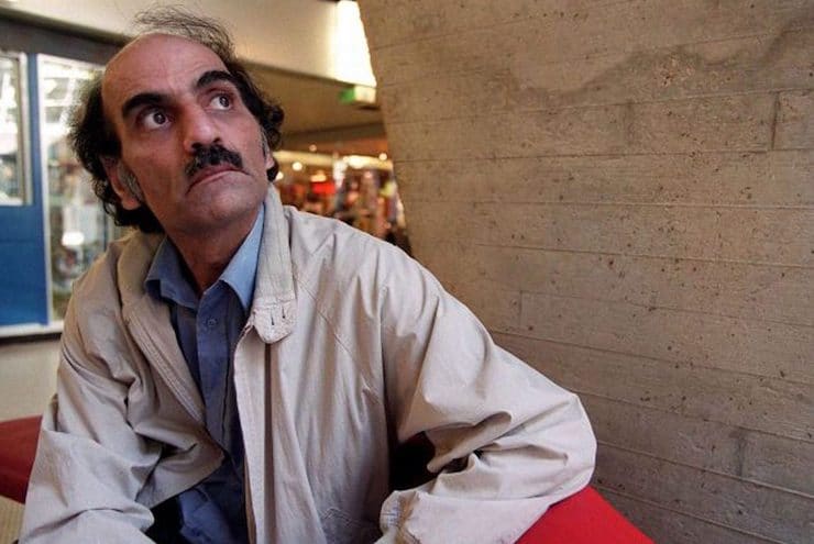 18 лет прожить в аэропорту: реальная история иранца Мехрана Карими Нассери