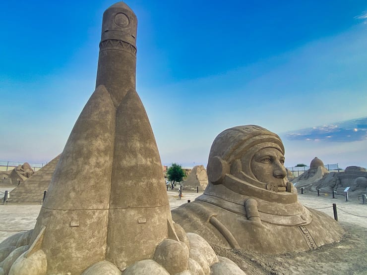 Sandland – музей песчаных фигур под открытым небом