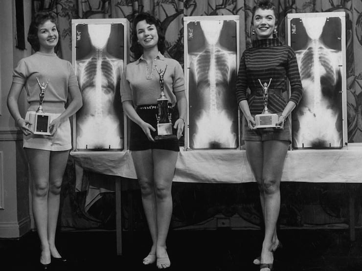 Королевы осанки, 1956