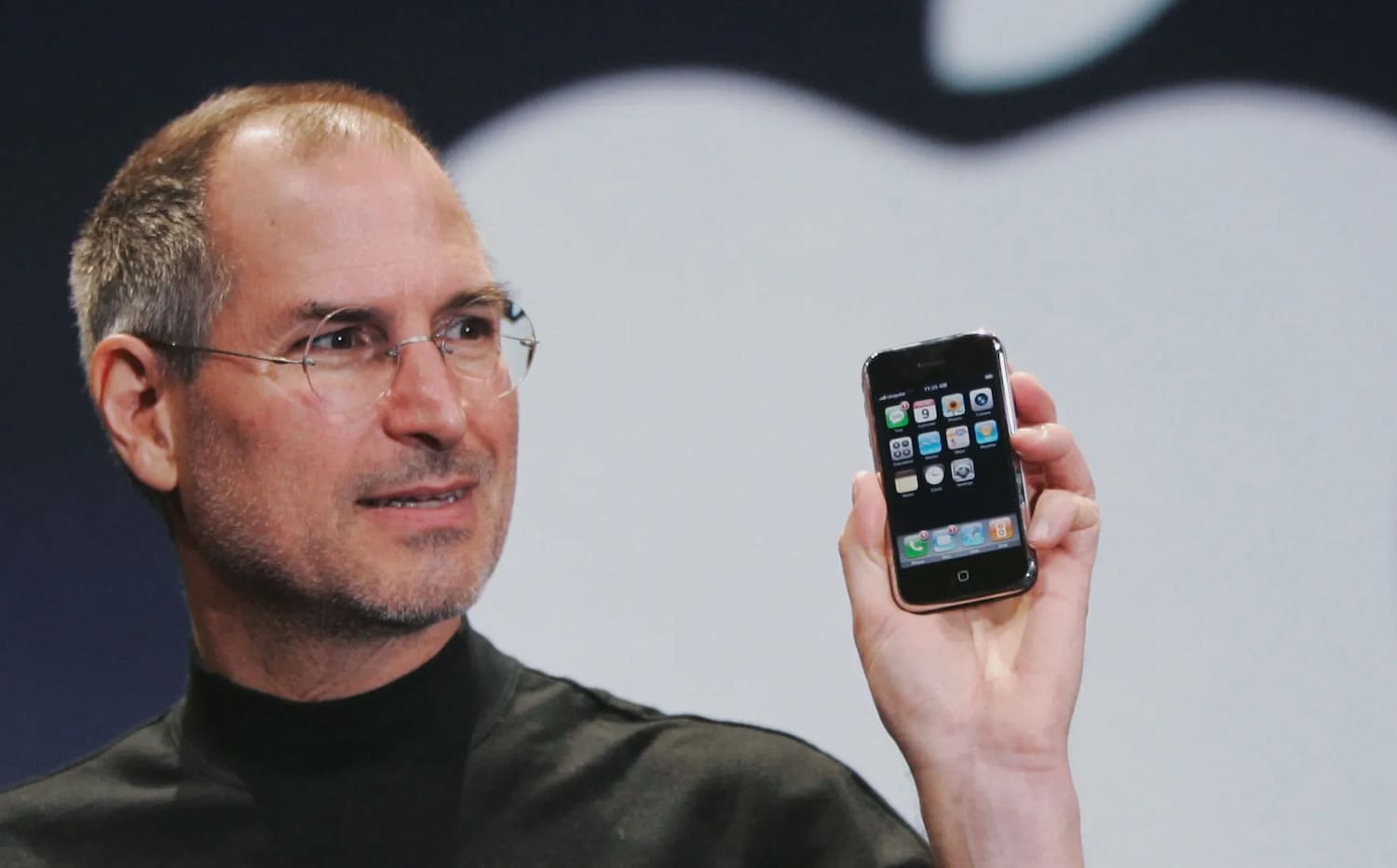 Стив Джобс на презентации первого iPhone