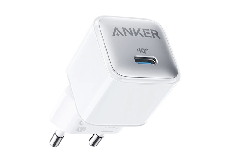 Миниатюрная зарядка для iPhone на 20 Вт от бренда Anker