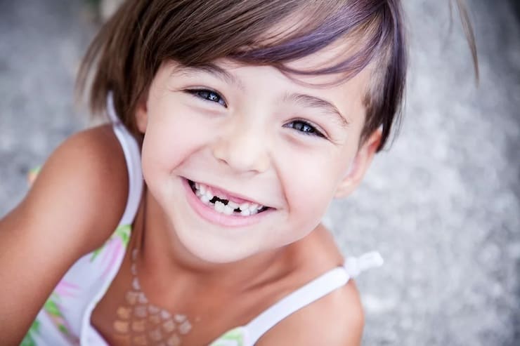 Молочные зубы у детей: какие, сколько и когда выпадают + схема