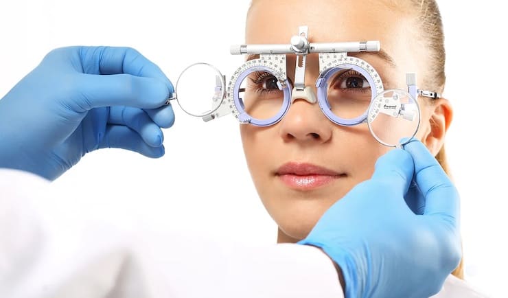 Диоптрии в очках и линзах: зрение «плюс» и «минус» — как разобраться?