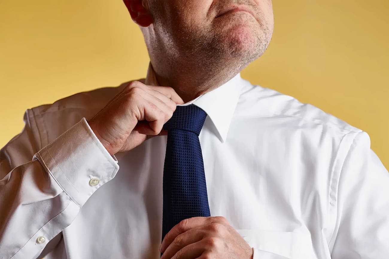 Ношение галстука мешает притоку кислорода к мозгу