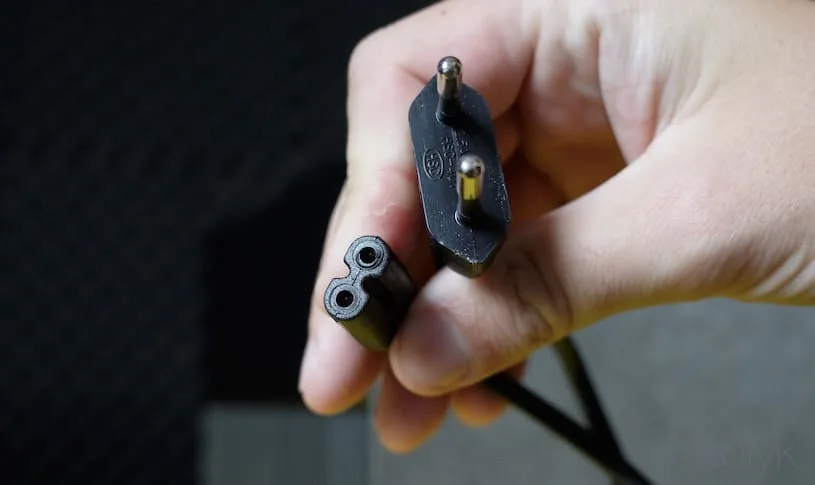 проектор DLD Mozart 9 - сетевой кабель