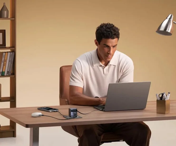 UGREEN 65 Вт GaN с выдвижным кабелем USB C (X605) - зарядка трех устройств