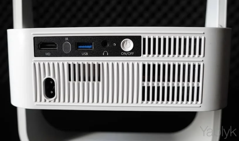 Magnifire Universe: недорогой проектор с сенсорным экраном